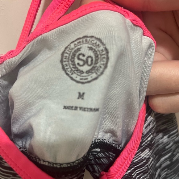 So Sports Sports Bra Adjustable Caged Back Women's Size Medium - Picture 2 of 3